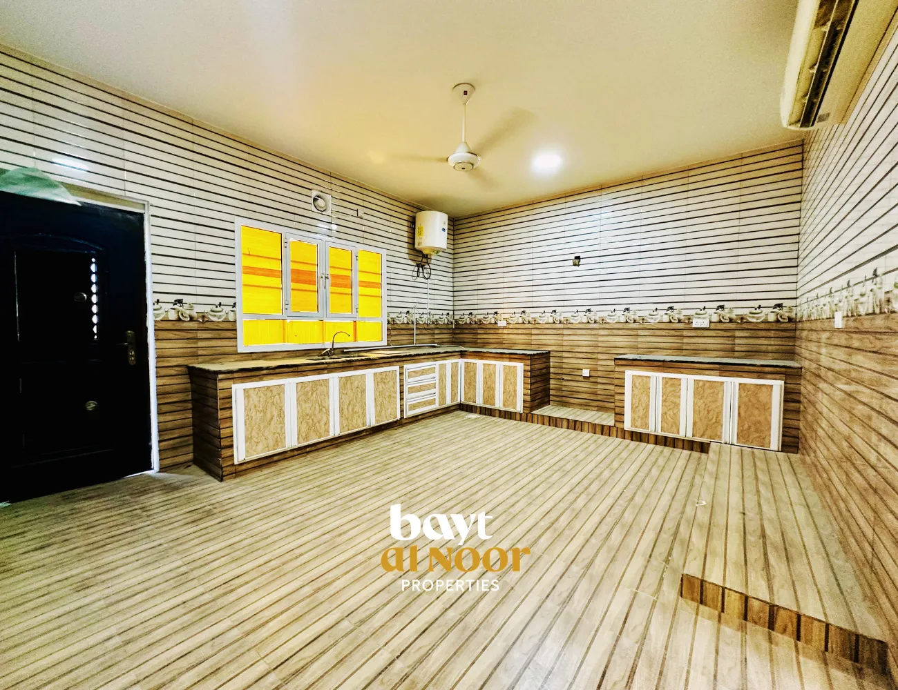 For Sale: Spacious 5-Bedroom Villa in Maabilah 8 | REF SS3032