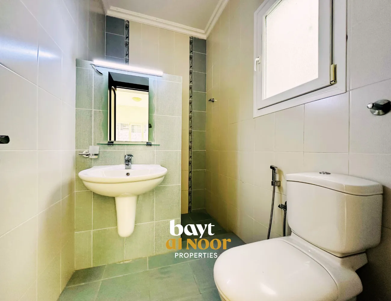 For Rent: Spacious 4+1 Bedroom Villa in Al Mawaleh North | REF SS3044
