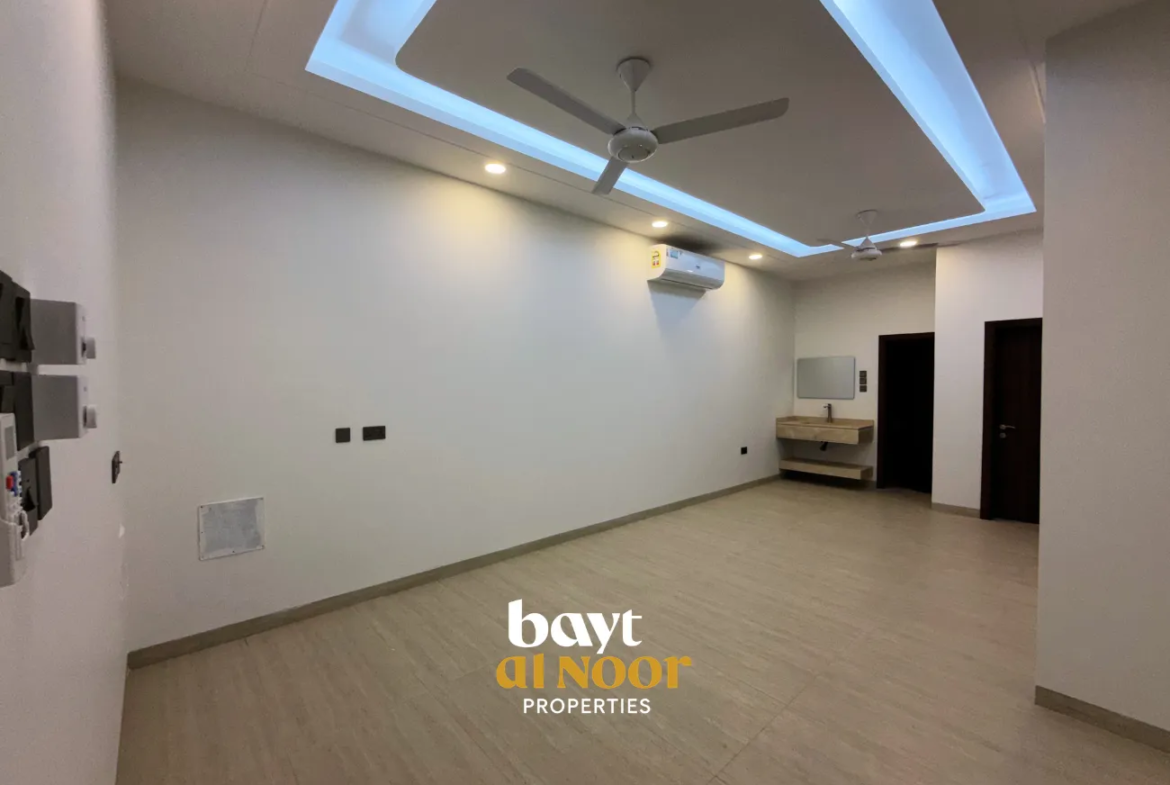 For Rent: BRAND NEW Spacious 7-Bedroom Villa with Large Layout in Al Mawaleh South | REF HO3055