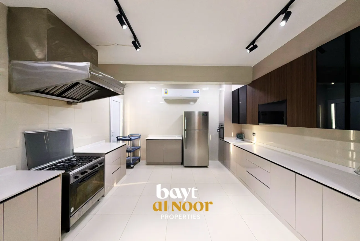 For Sale: Luxury Standalone 7-Bedroom Villa with Basement & 3 Floors in Prime Location Bosher | REF HO3058