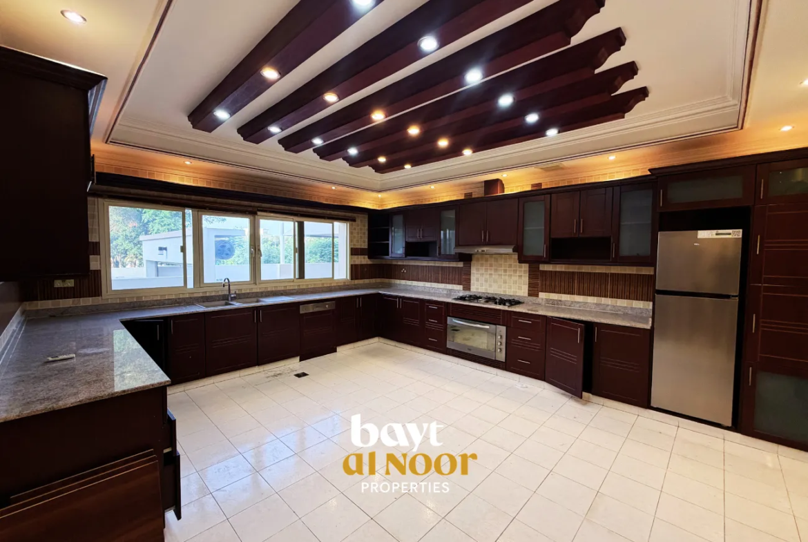 For Rent: Spacious 4 Bedroom Villa Near Kids Park in Madinat Sultan Qaboos | REF HO3060-B