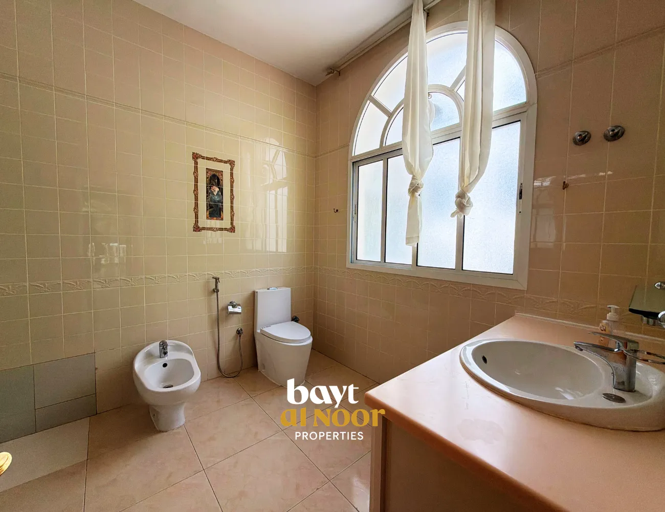 For Rent: Luxury Standalone 5+3 Bedroom Villa on Spacious Plot in Qurum | REF HO3065