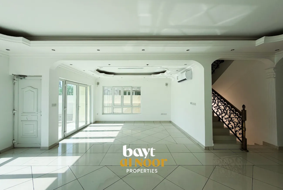 For Rent: Spacious 4-Bedroom Villa in Azaiba North | REF KT5034