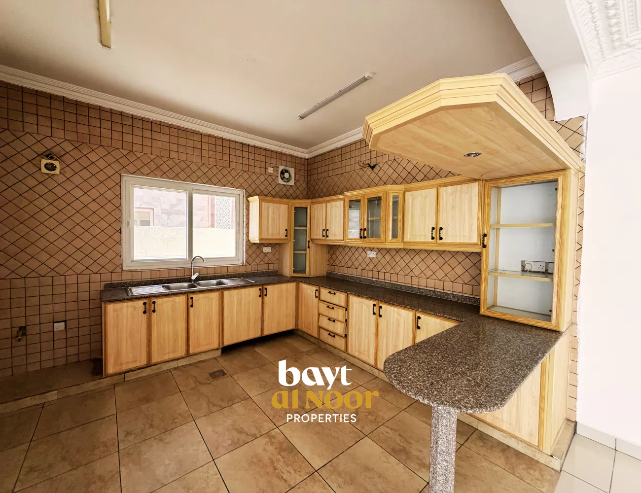 For Rent: Spacious 4-Bedroom Villa in Azaiba North | REF KT5034