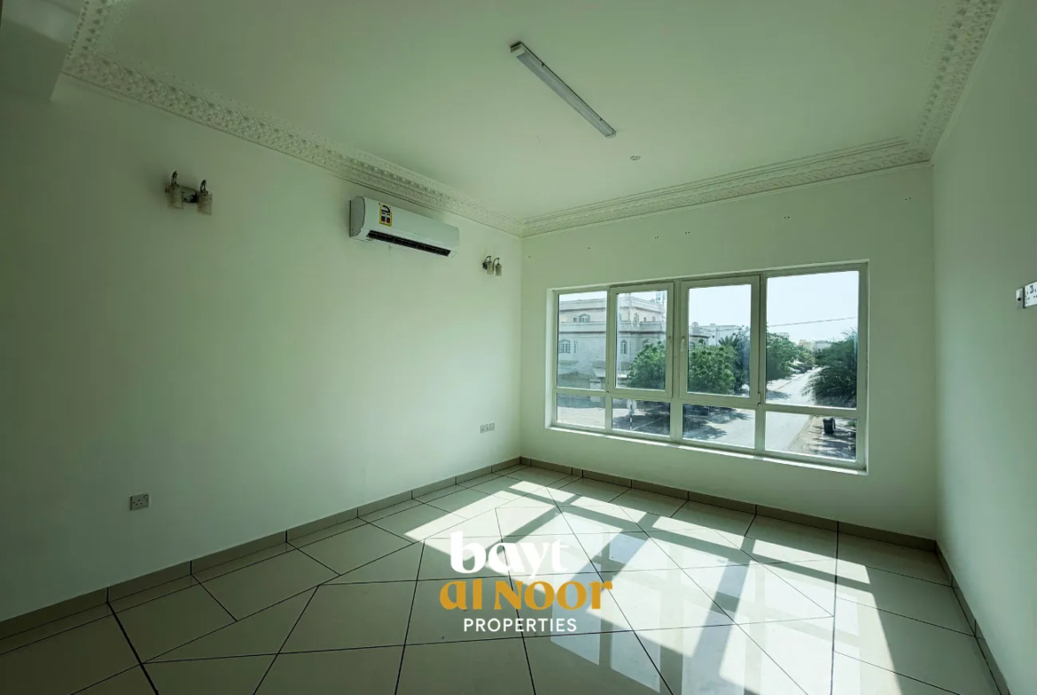 For Rent: Spacious 4-Bedroom Villa in Azaiba North | REF KT5034