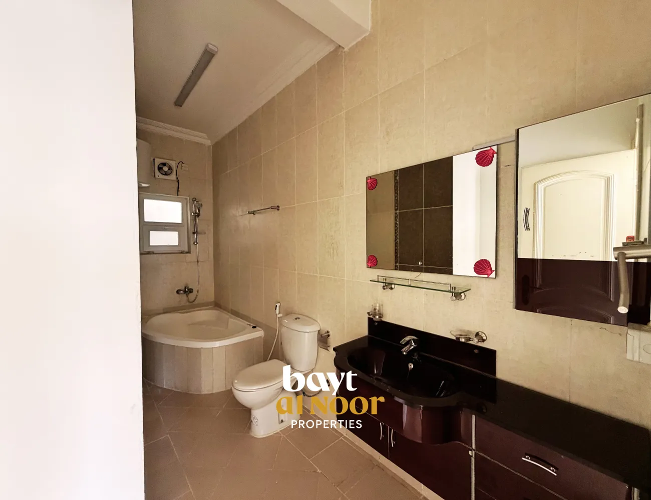 For Rent: Spacious 4-Bedroom Villa in Azaiba North | REF KT5034