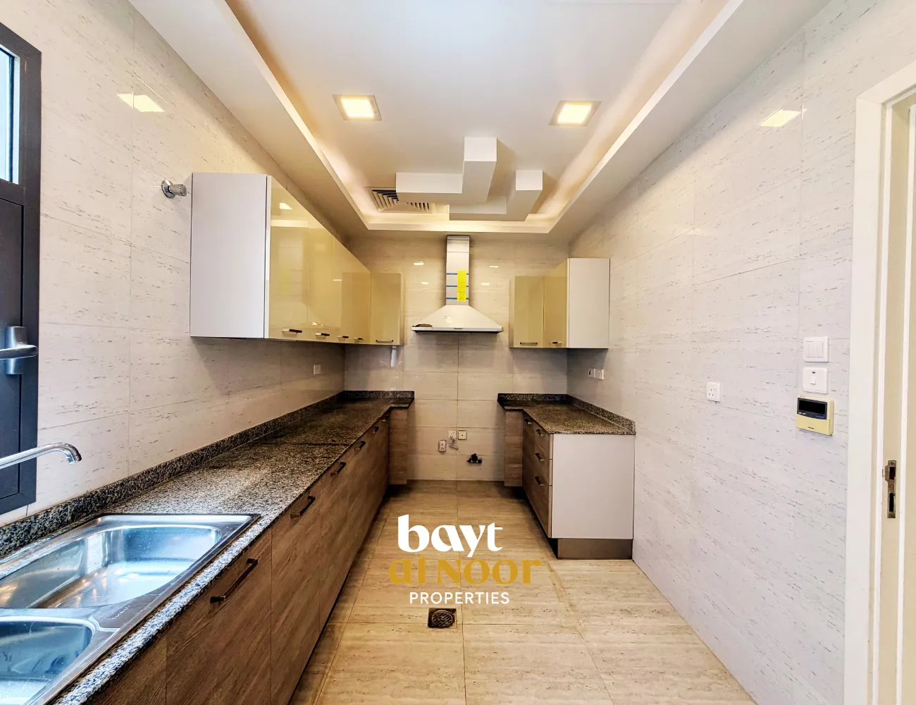 For Rent: Spacious 2-Bedroom Penthouse Flat with Sea View in Qurum 29 | REF KT5031