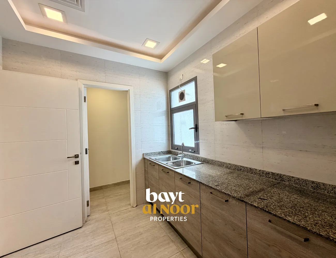 For Rent: Spacious 2-Bedroom Penthouse Flat with Sea View in Qurum 29 | REF KT5031