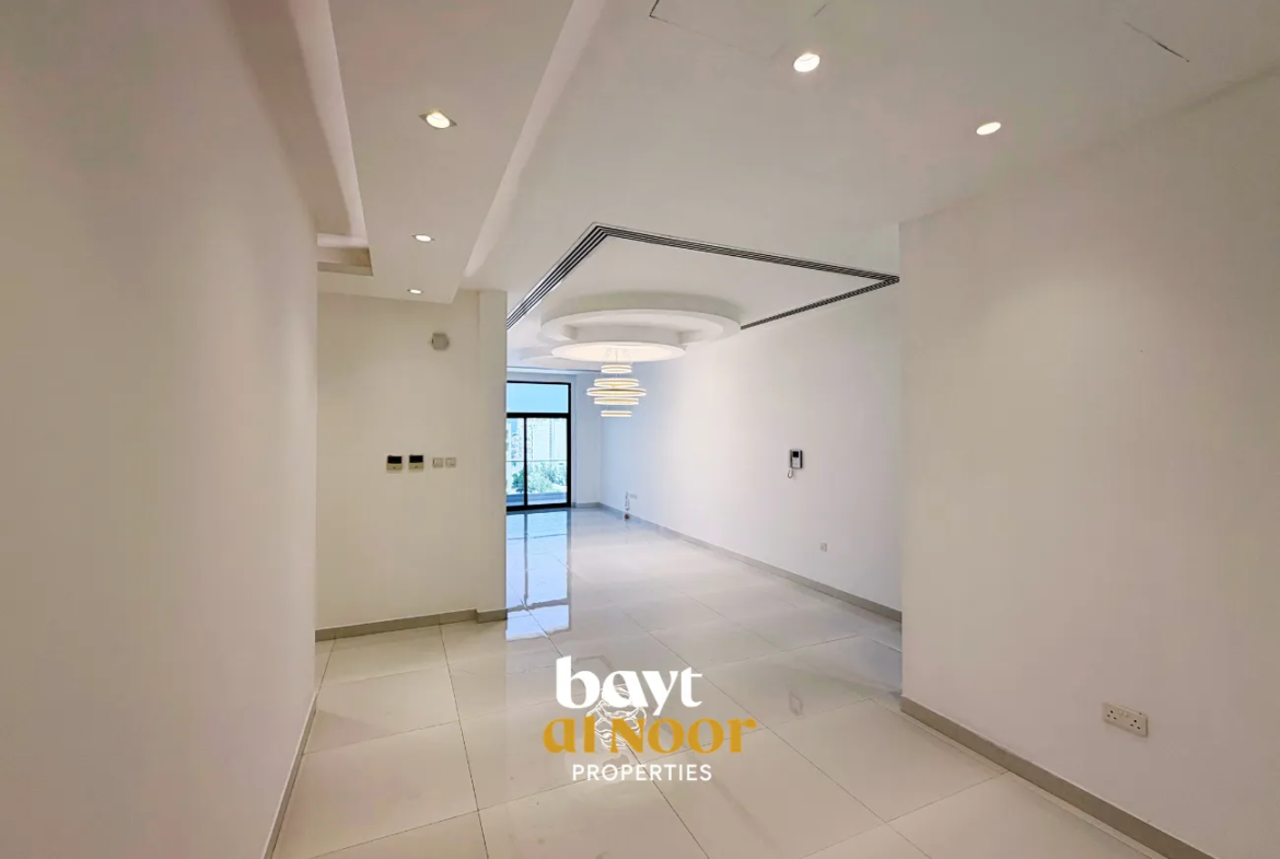 For Rent: Spacious 2-Bedroom Penthouse Flat with Sea View in Qurum 29 | REF KT5031