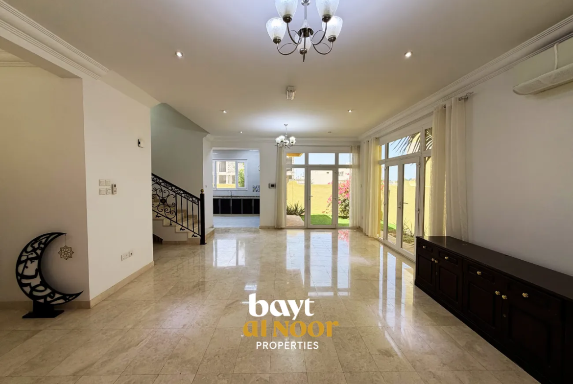 For Rent: Spacious 3+1 Bedroom Townhouse in Seeb | REF KT5035