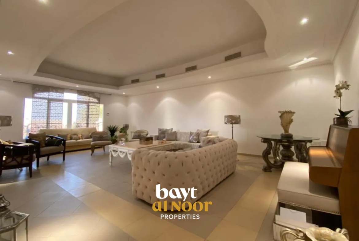 For Rent: Spacious 5+1 Bedroom Villa with Ample Parking in Azaiba | REF SS3049