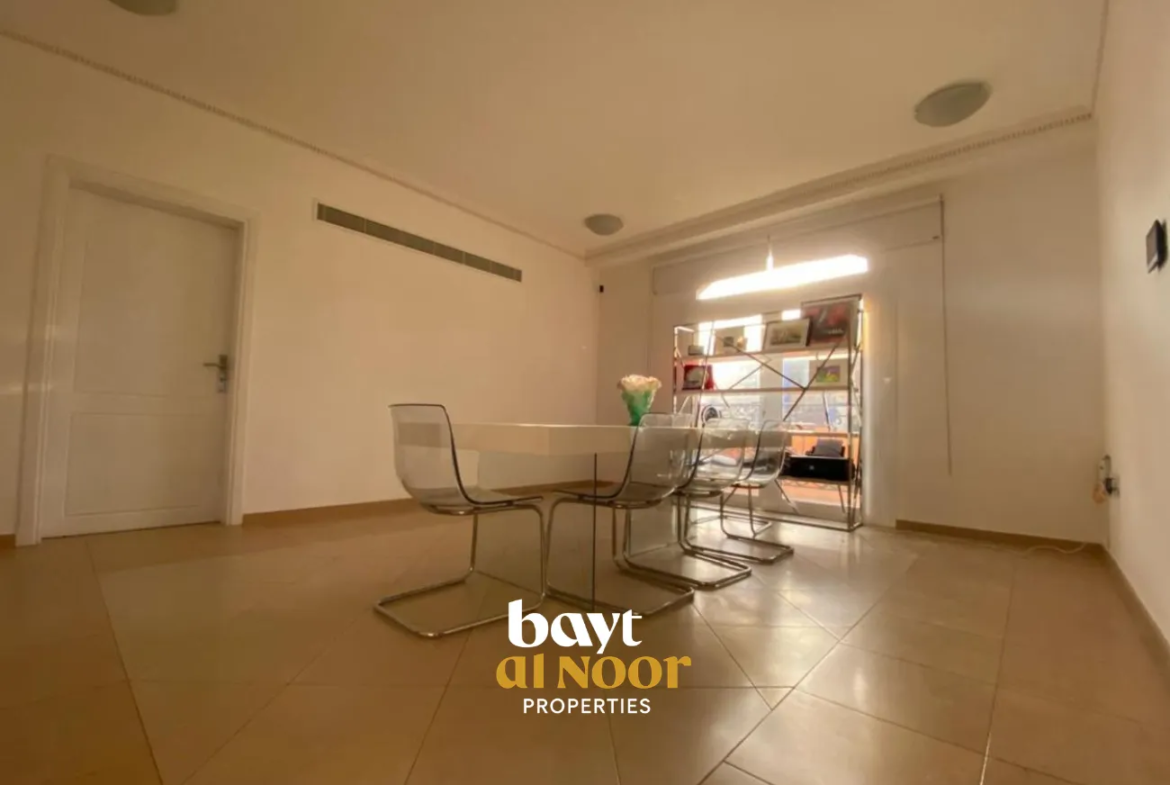 For Rent: Spacious 5+1 Bedroom Villa with Ample Parking in Azaiba | REF SS3049