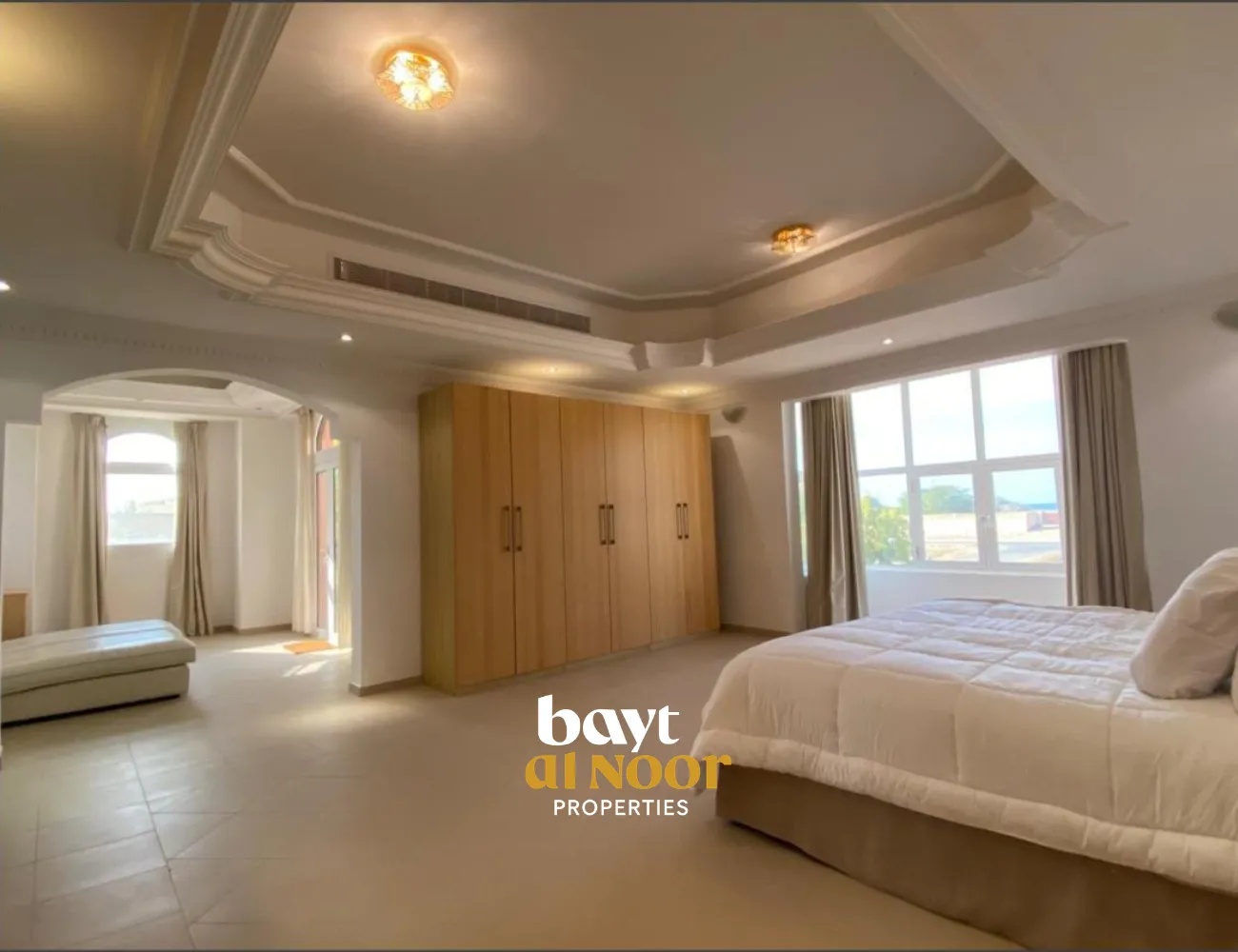 For Rent: Spacious 5+1 Bedroom Villa with Ample Parking in Azaiba | REF SS3049