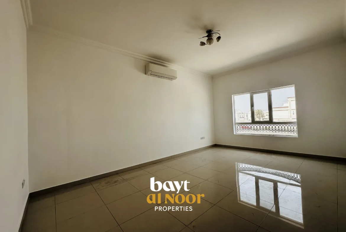 For Rent: Spacious 5+1 Bedroom Villa in Al Mawaleh North | REF SS3050