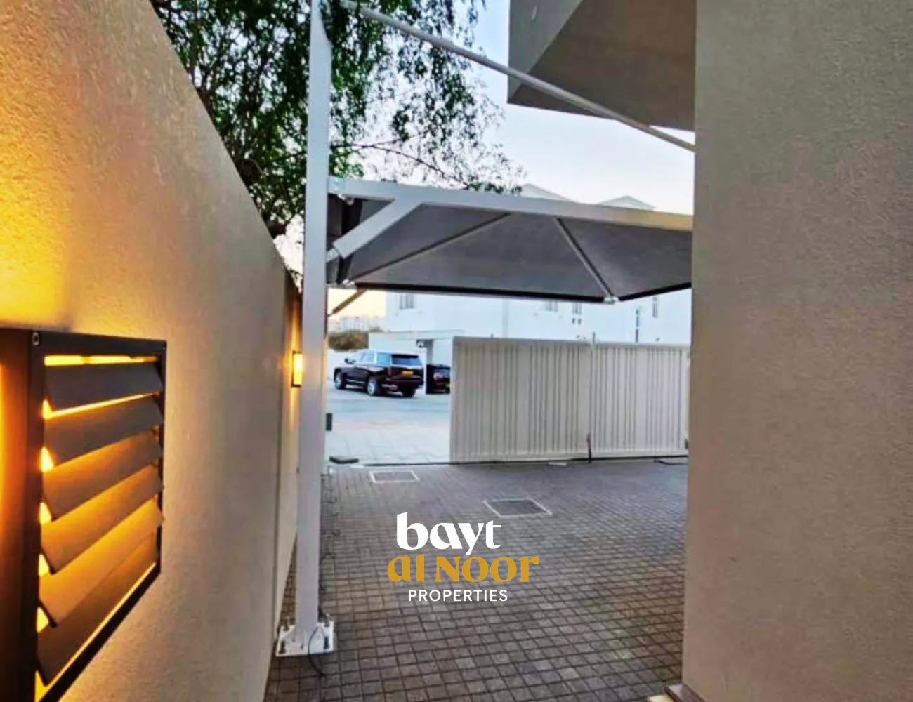 For Sale: Spacious 6-Bedroom Villa with Modern Layout & Shaded Parking | REF SS3053