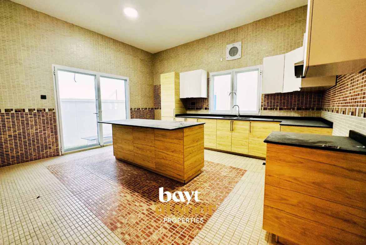 For Rent: Spacious 4+1 Bedroom Villa in Prime Location Madinat Al Illam | REF SS3054