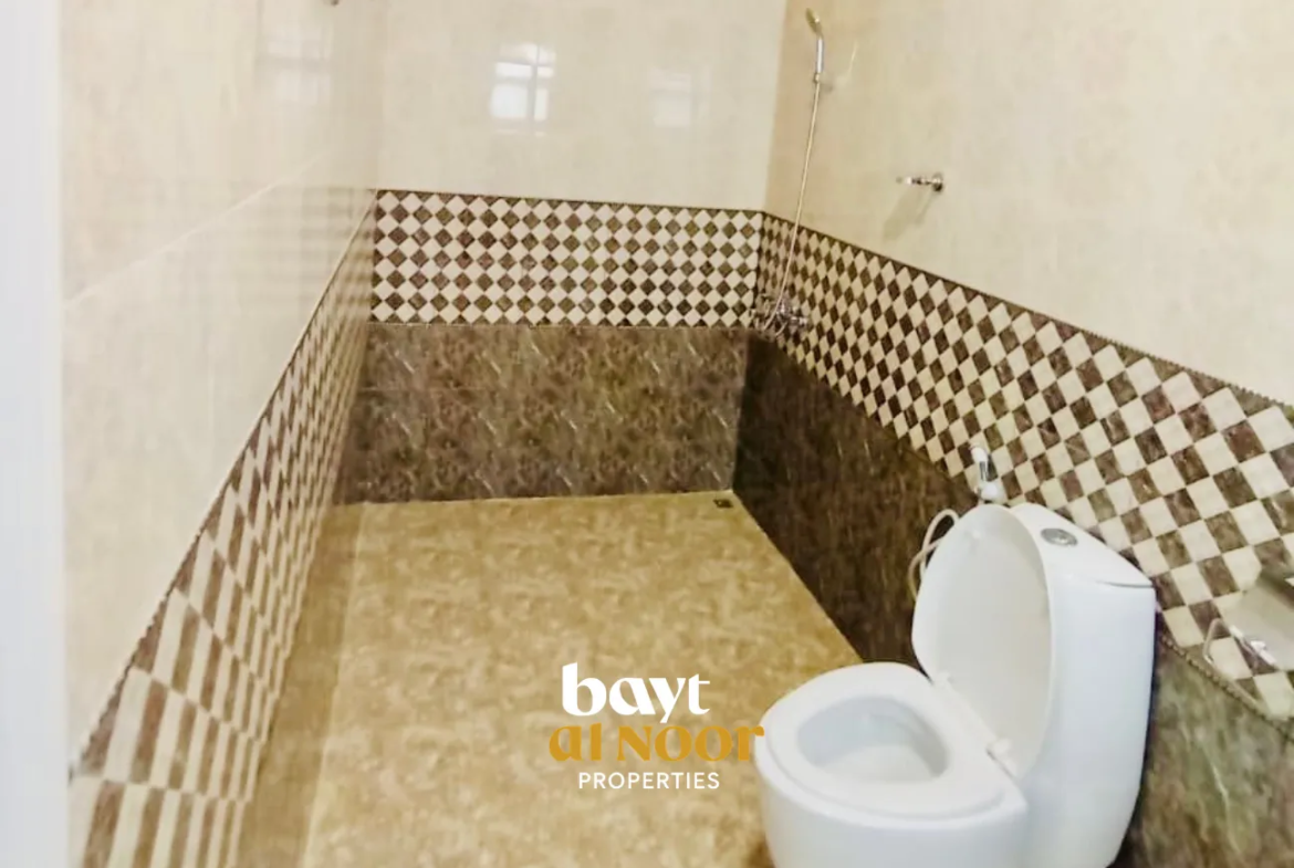 For Sale: Spacious 4+1 Bedroom Villa on Large Plot in Al Khoud (Hay Al Kawther) | REF SS3056