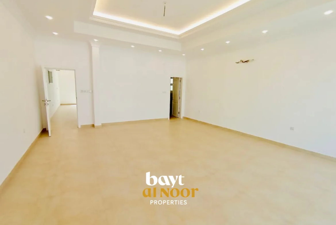 For Sale: Spacious 4+1 Bedroom Villa on Large Plot in Al Khoud (Hay Al Kawther) | REF SS3056