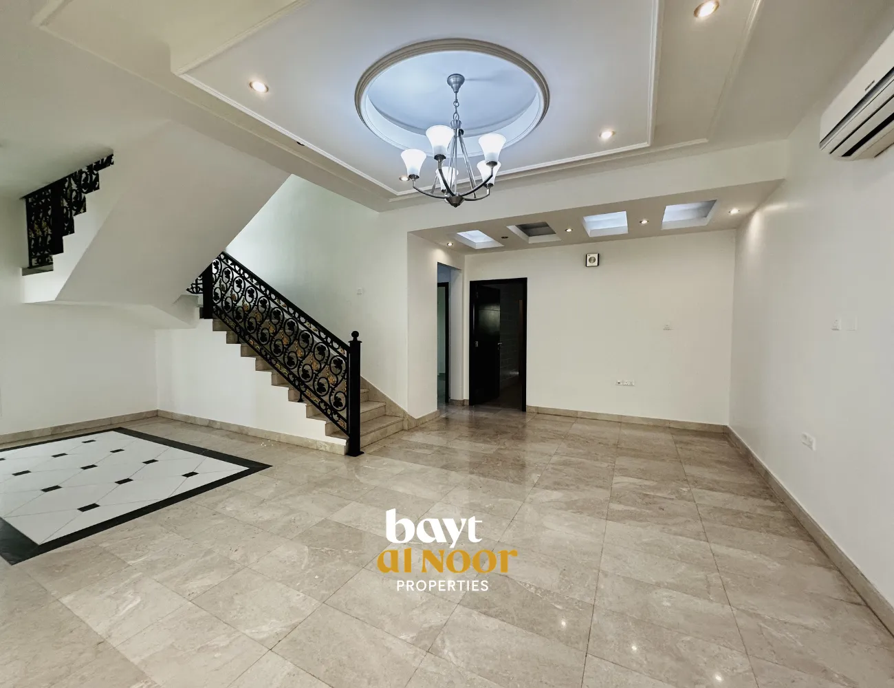 For Rent: Spacious 6-Bedroom Villa with Multiple Parking | REF SS3059
