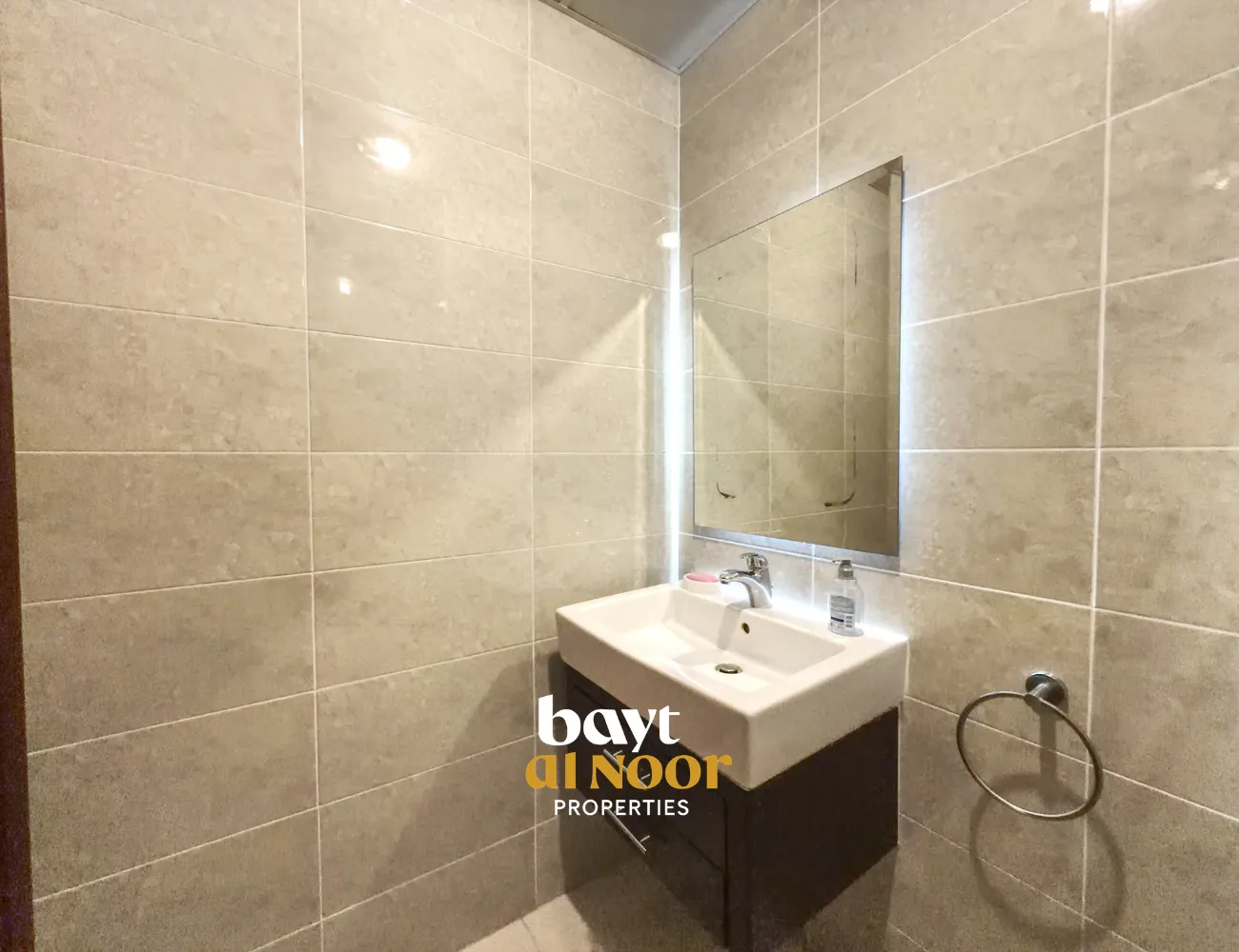 For Rent: Fully Furnished 1-Bedroom Flat Near Qurum Park  | REF WT2149