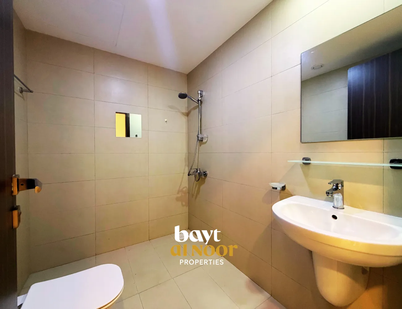 For Rent: Affordable 2-Bedroom Flat in Al Mawaleh North | REF KT5041