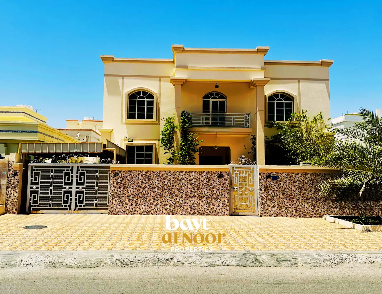 For Sale: Spacious 4+1 Bedroom Villa with 9 Bathrooms in Al Maabilah | REF SS3062