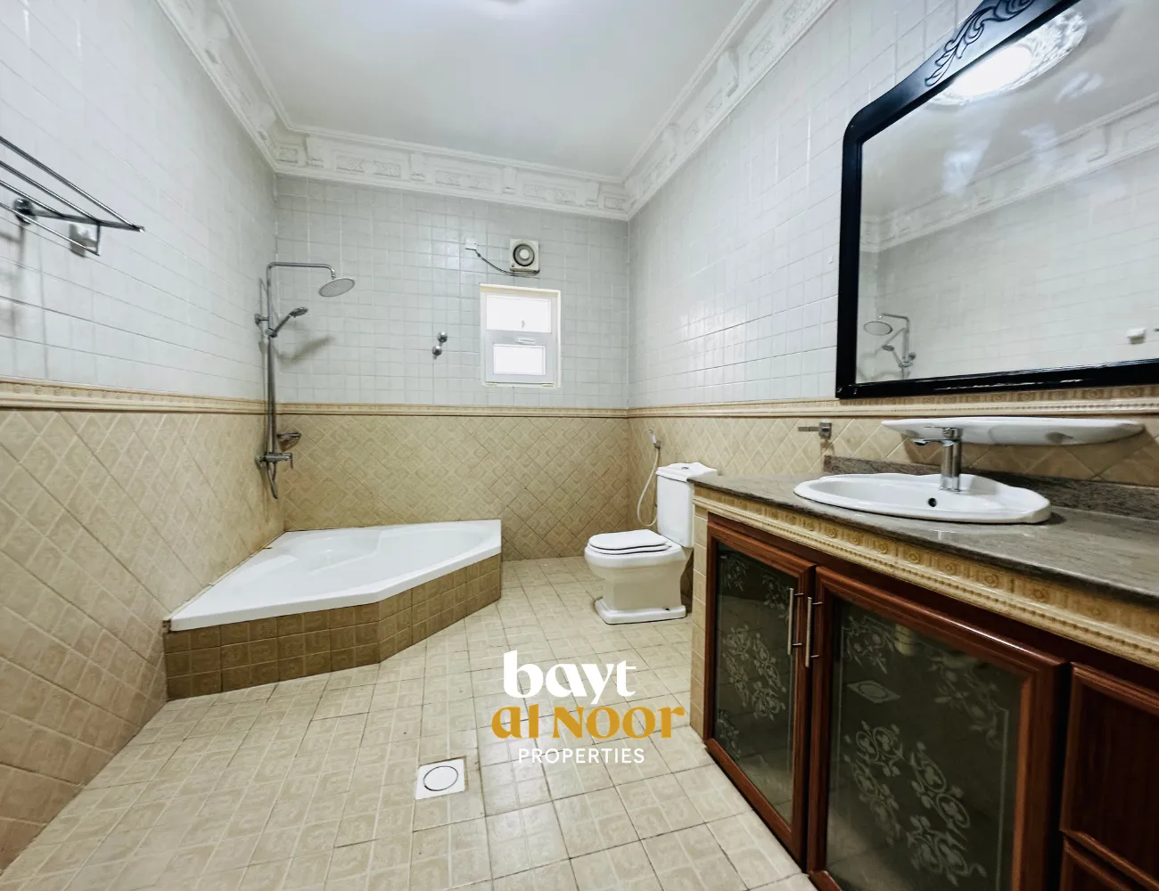 For Rent: Standalone 3+1 Bedroom Villa with Ample Covered Parking | REF SS3066