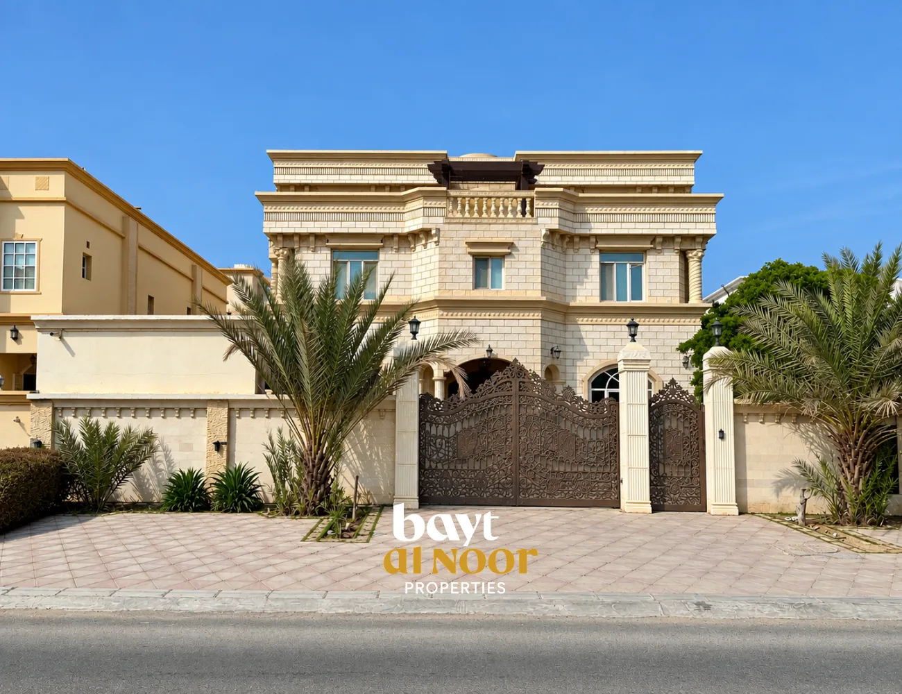 For Rent: Spacious 8+1 Bedroom Standalone Villa with Generous Parking in Maabilah | REF SS3081