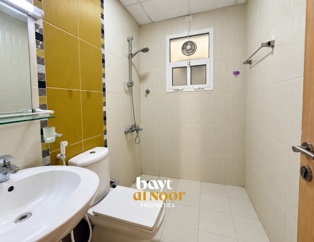For Rent: Spacious 5-Bedroom Townhouse with Indoor & Outdoor Parking | REF SS3084