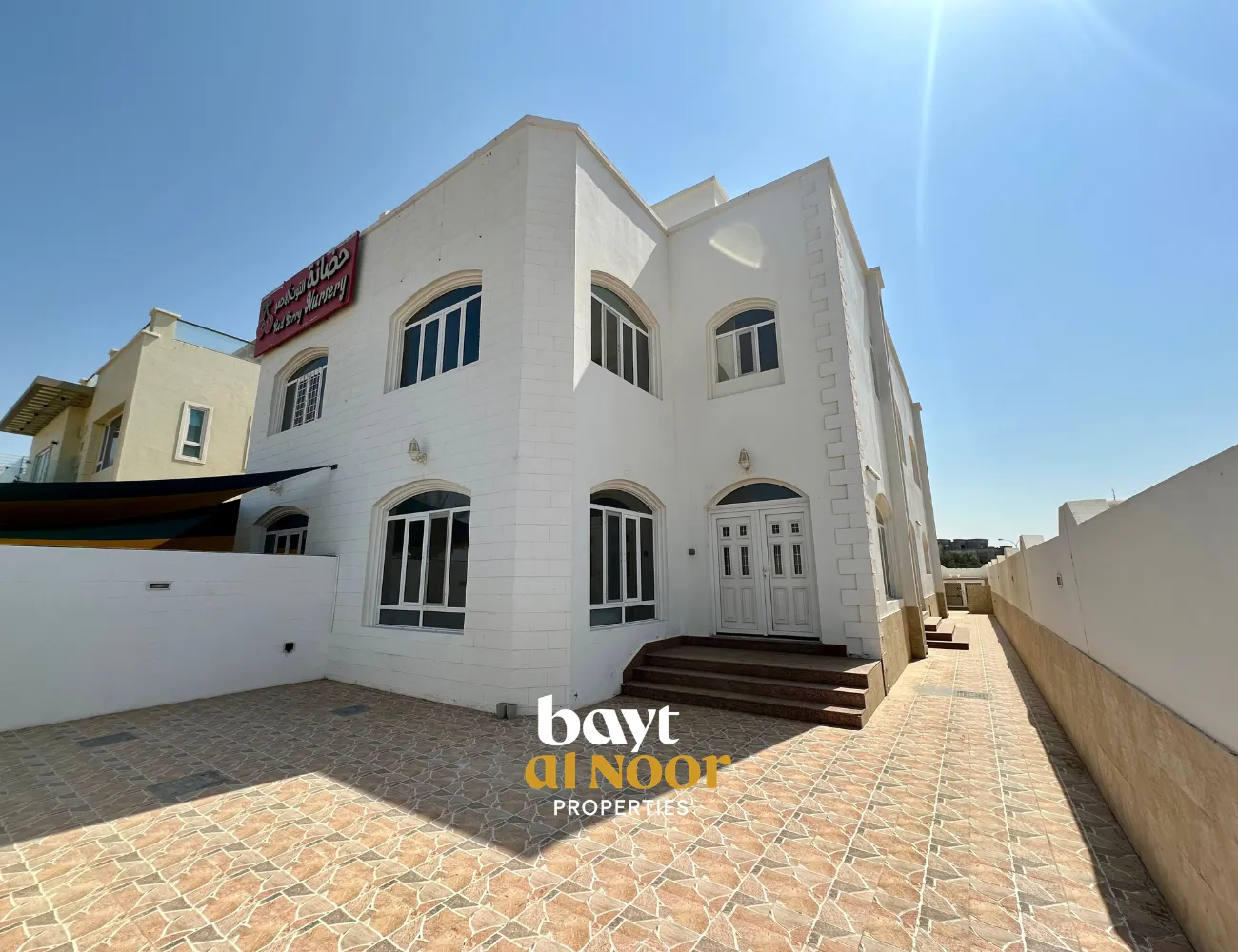 For Rent: Spacious 5-Bedroom Commercial Villa with Ample Parking | REF SS3085